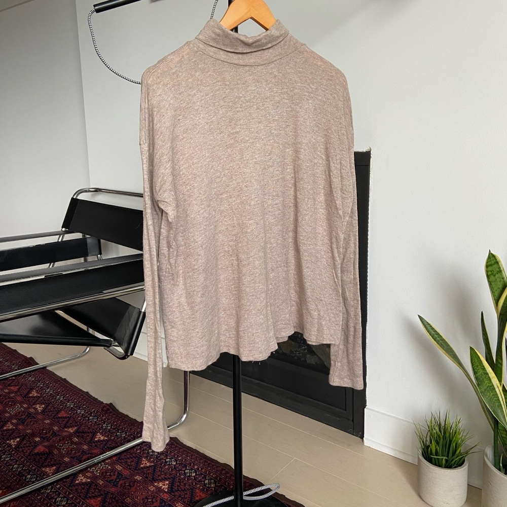 Brandy Melville Turtleneck